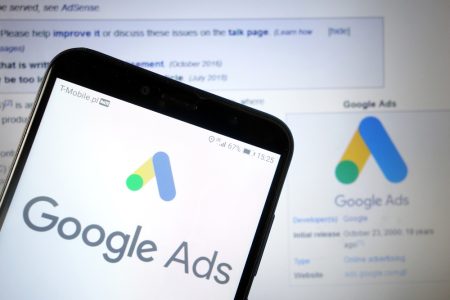 image of google ads screen on desktop and icon on mobile phone
